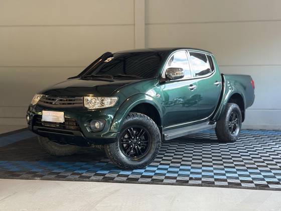 MITSUBISHI L200 TRITON 3.2 HPE 4X4 CD 16V TURBO INTERCOOLER DIESEL 4P AUTOMÁTICO MITSUBISHI L200 TRITON 3.2 HPE 4X4 CD 16V TURBO INTERCOOLER DIESEL 4P AUTOMÁTICO